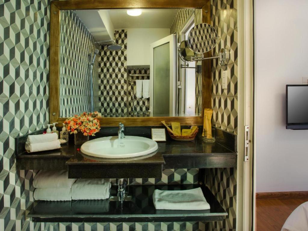 Noble & Swan Boutique Hotel Hanoi Kültér fotó